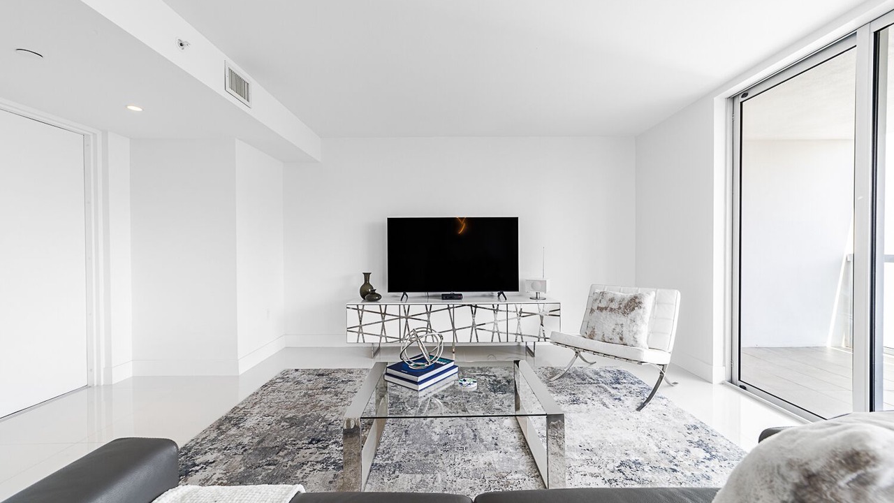 Photo of Livingroom in Bay Harbor Islands