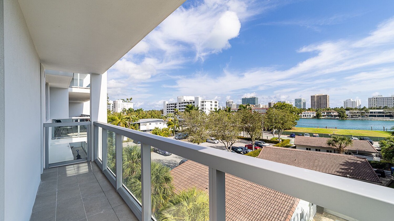 Photo of Outdoor in Bay Harbor Islands