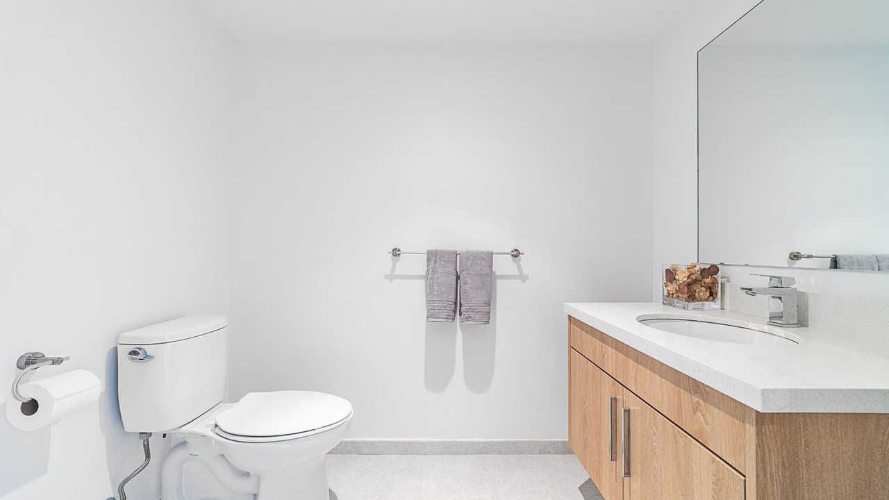 Photo of Bathroom in Bay Harbor Islands