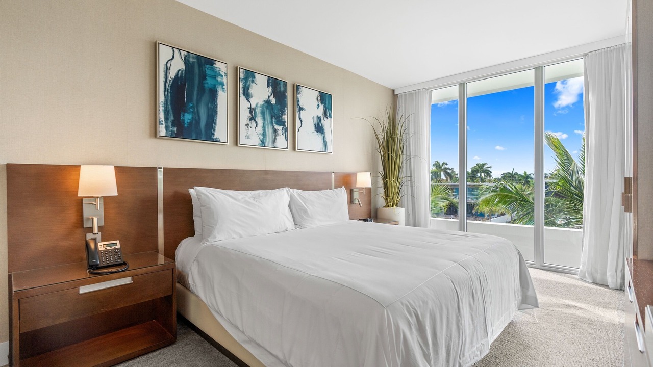 Photo of Bedroom in Bay Harbor Islands