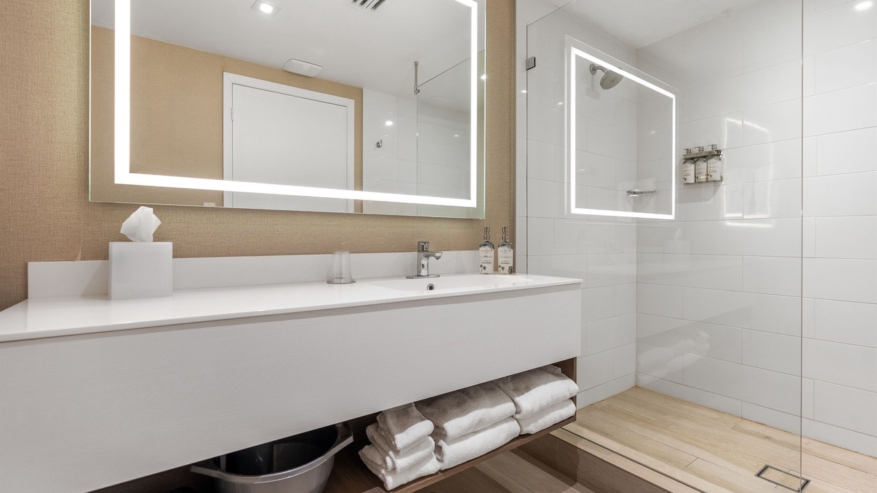 Photo of Bathroom in Bay Harbor Islands