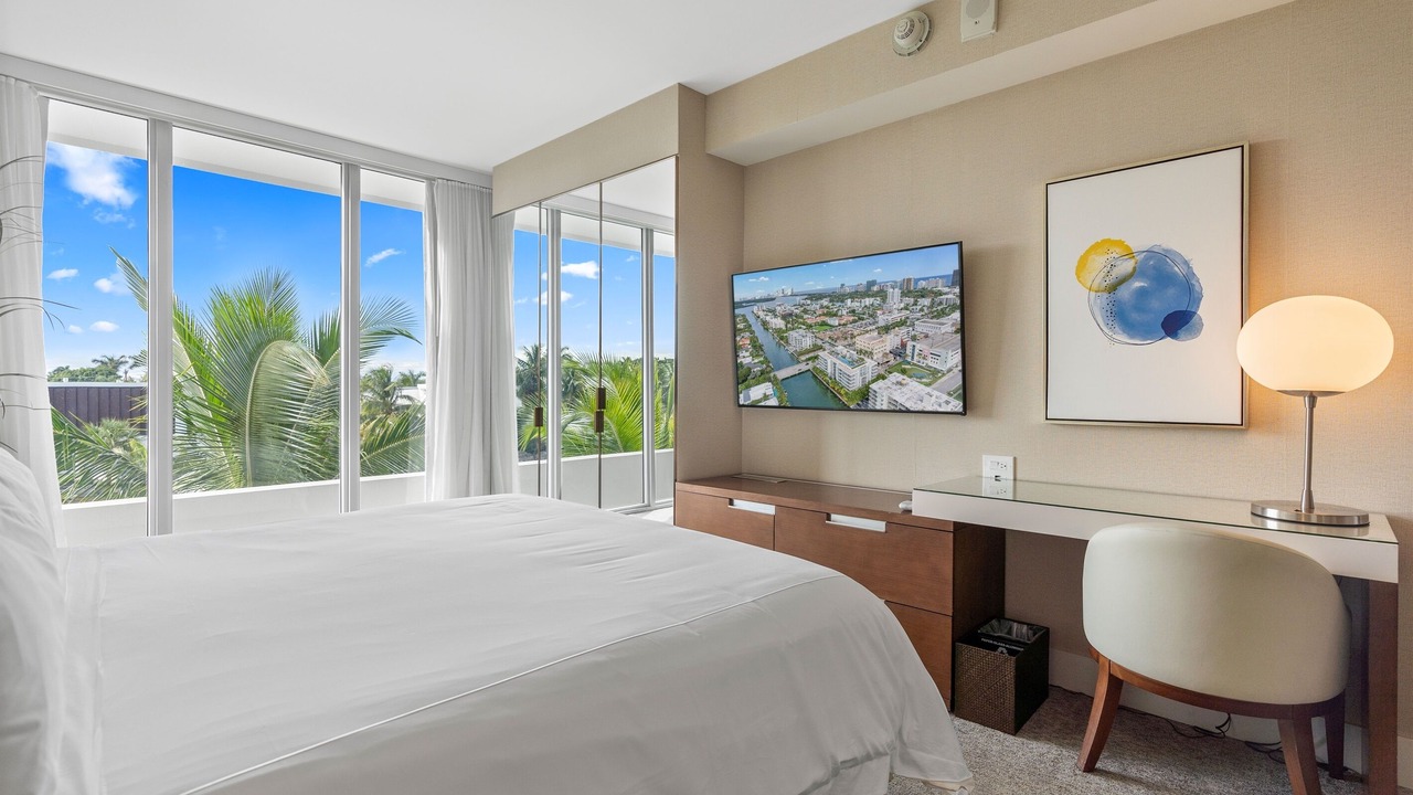 Photo of Bedroom in Bay Harbor Islands