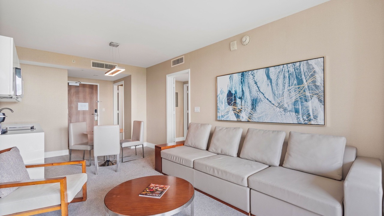 Photo of Livingroom in Bay Harbor Islands