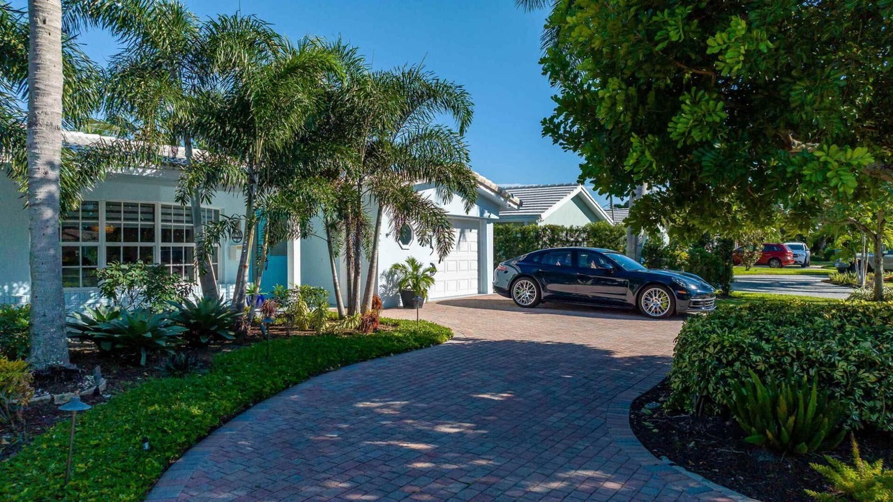Photo of Others in Coral Ridge Isles