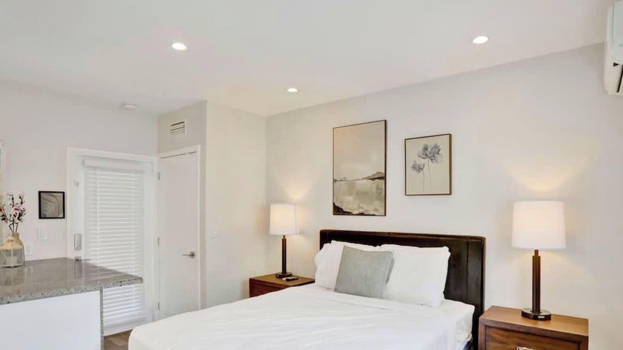 Photo of Bedroom in Hendricks and Venice Isles