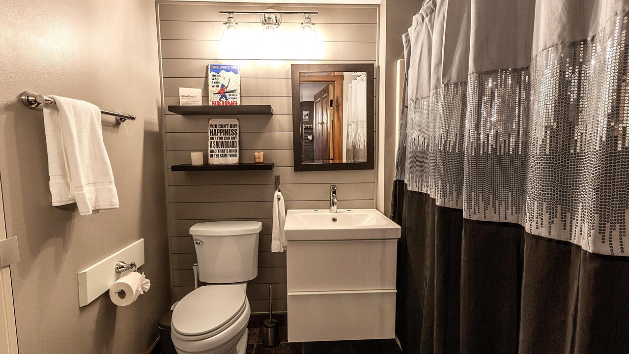 Photo of Bathroom in Edray