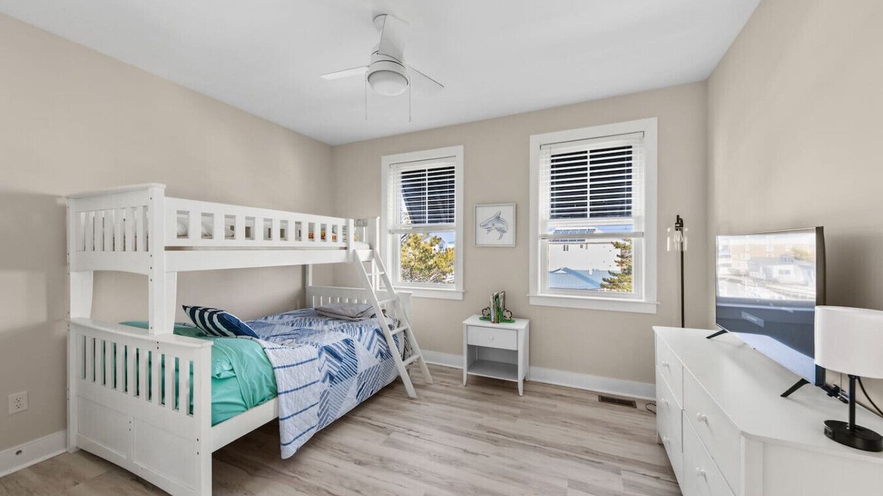 Photo of Bedroom in Edgewater Acres