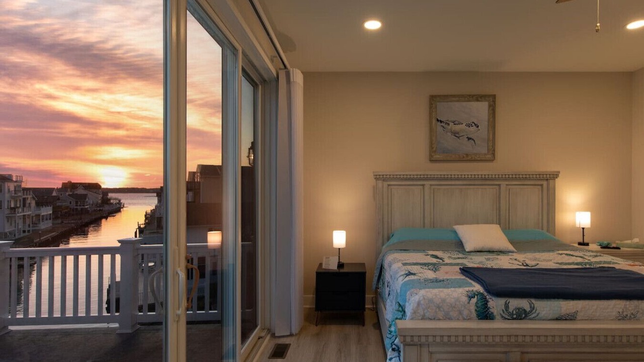 Photo of Bedroom in Edgewater Acres