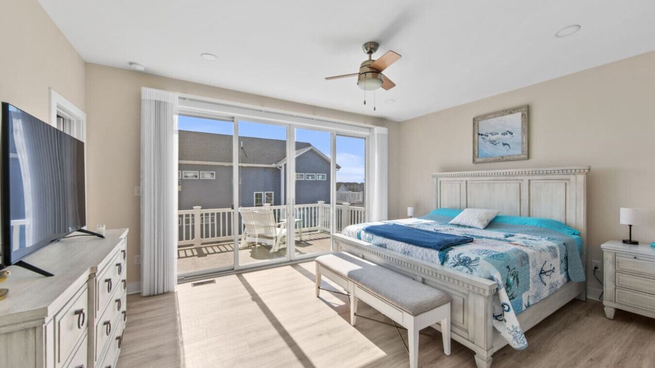 Photo of Bedroom in Edgewater Acres