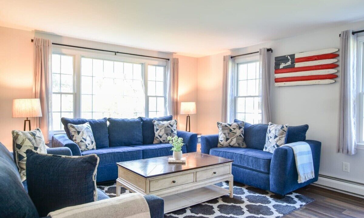 Photo of Livingroom in Yarmouth Port