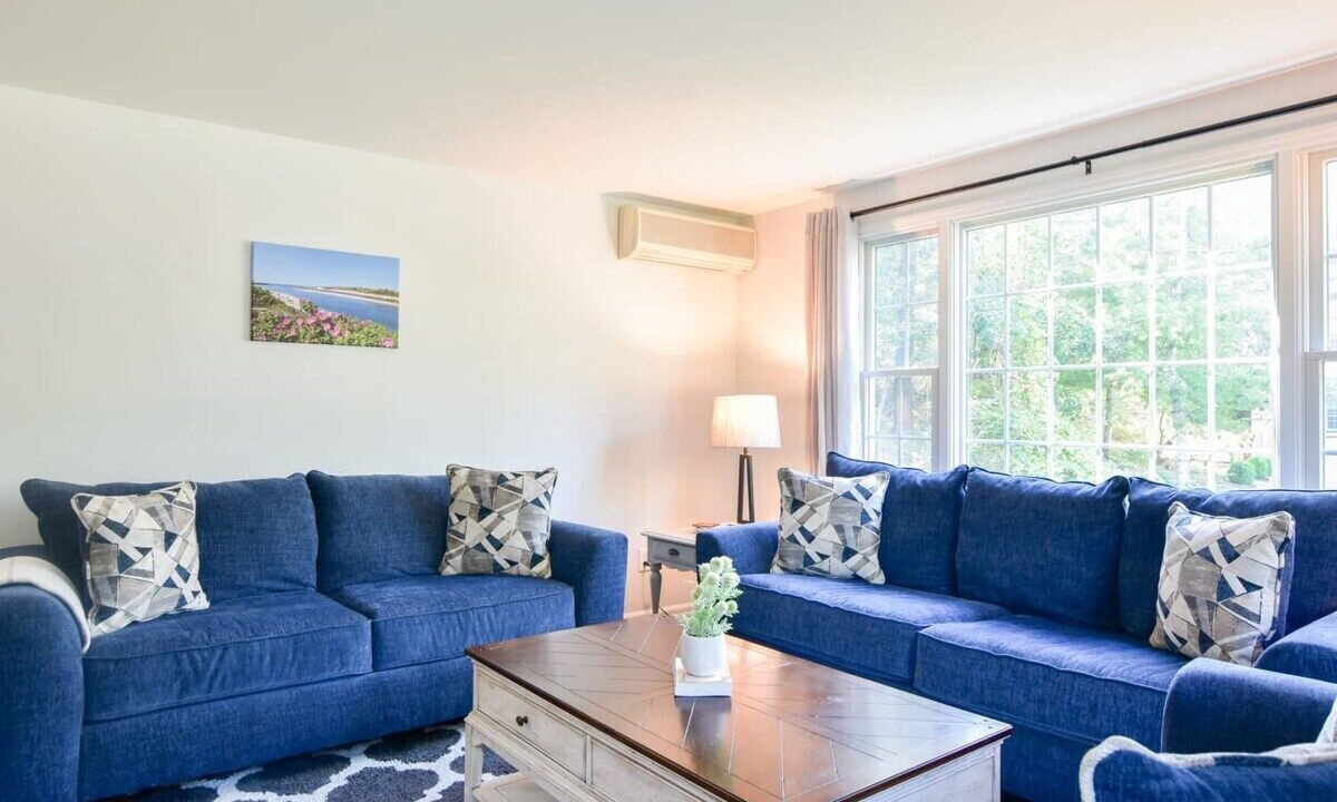 Photo of Livingroom in Yarmouth Port