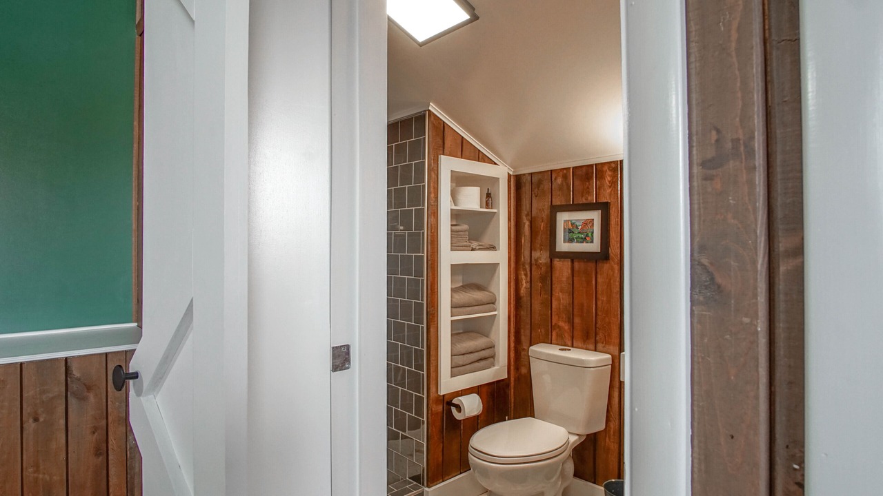 Photo of Bathroom in Edray