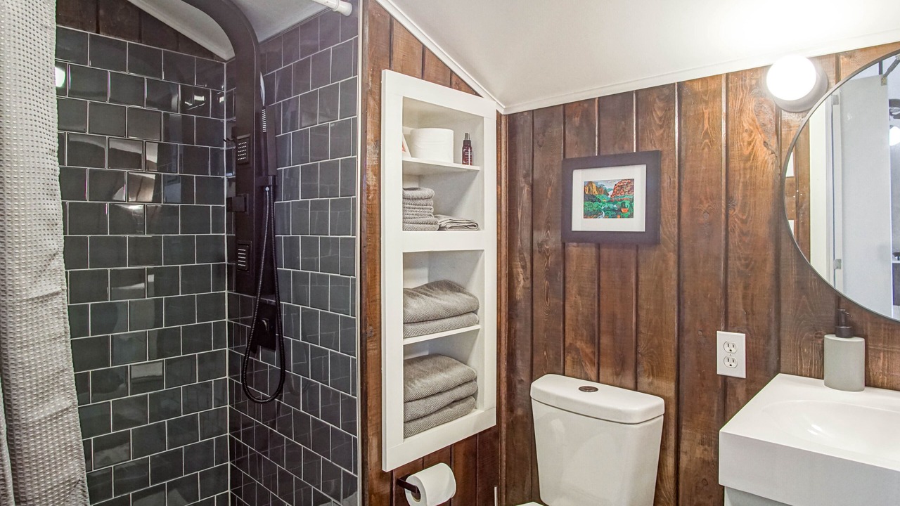 Photo of Bathroom in Edray