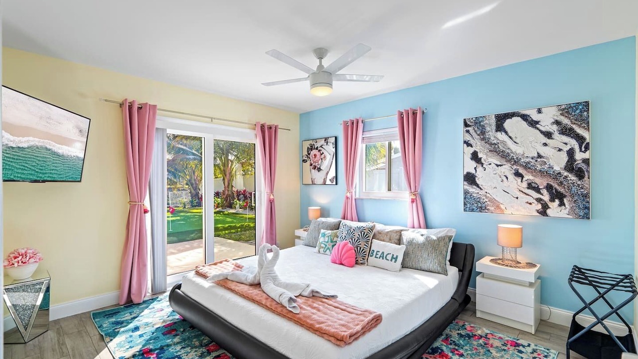 Photo of Bedroom in Golfview Harbor