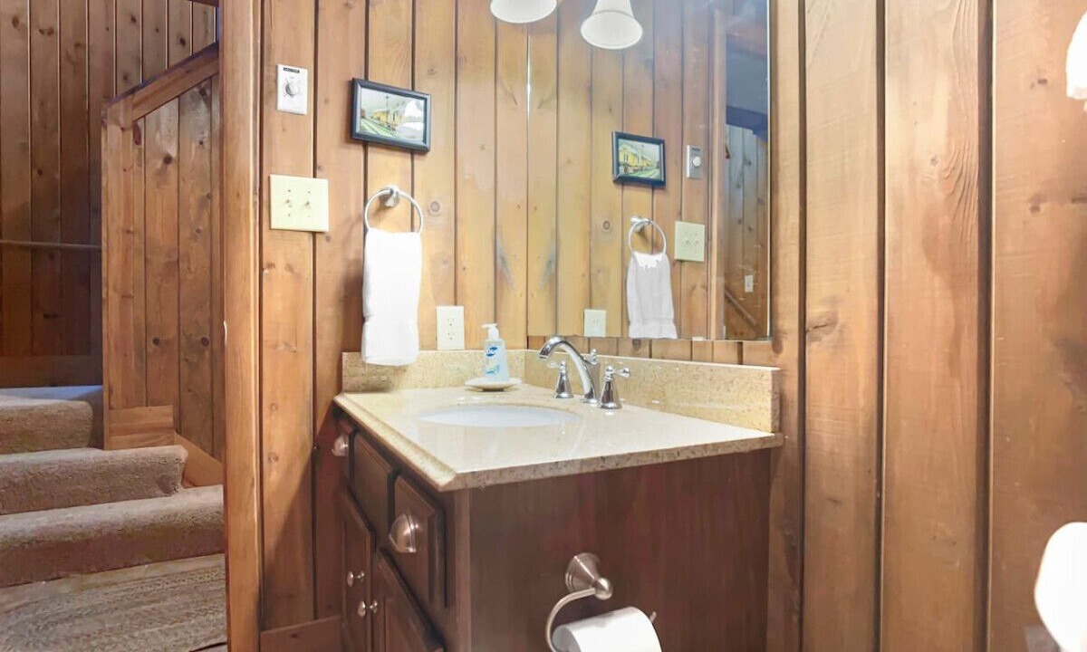 Photo of Bathroom in Edray