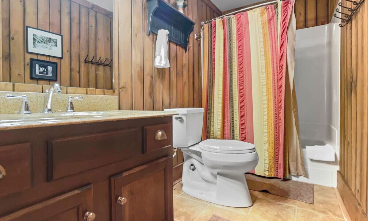 Photo of Bathroom in Edray