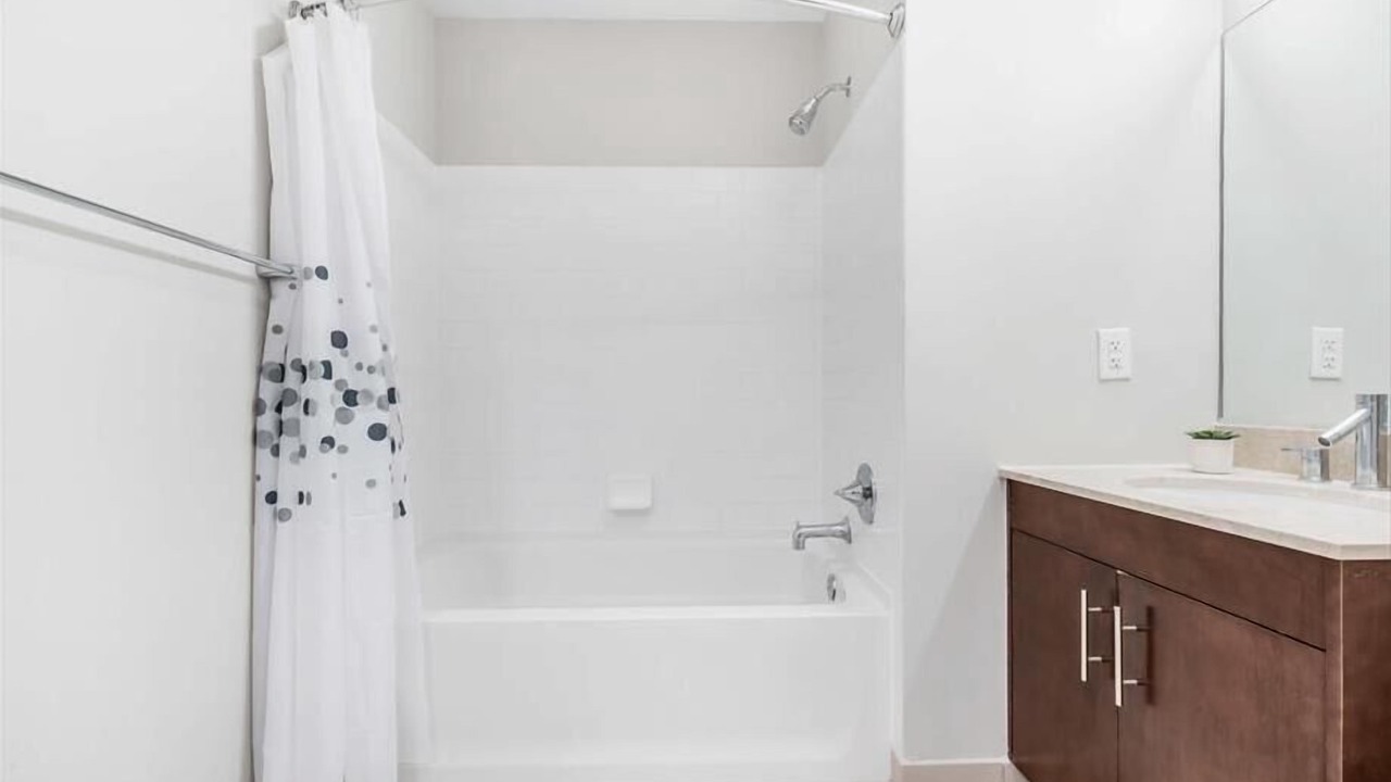 Photo of Bathroom in Hudson Exchange