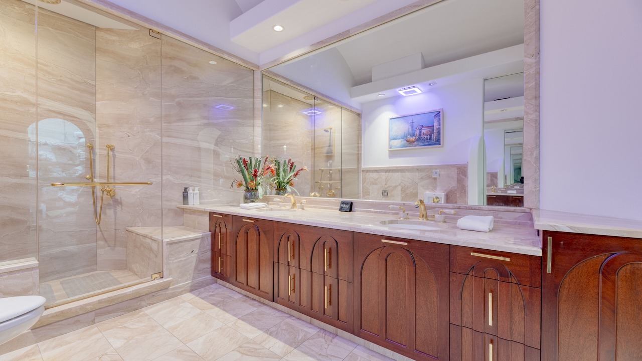 Photo of Bathroom in Dameron