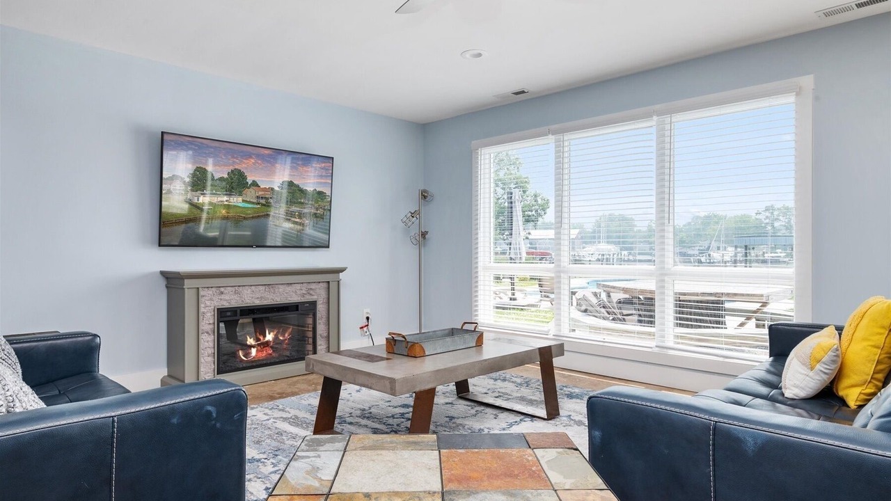 Photo of Livingroom in Tilghman