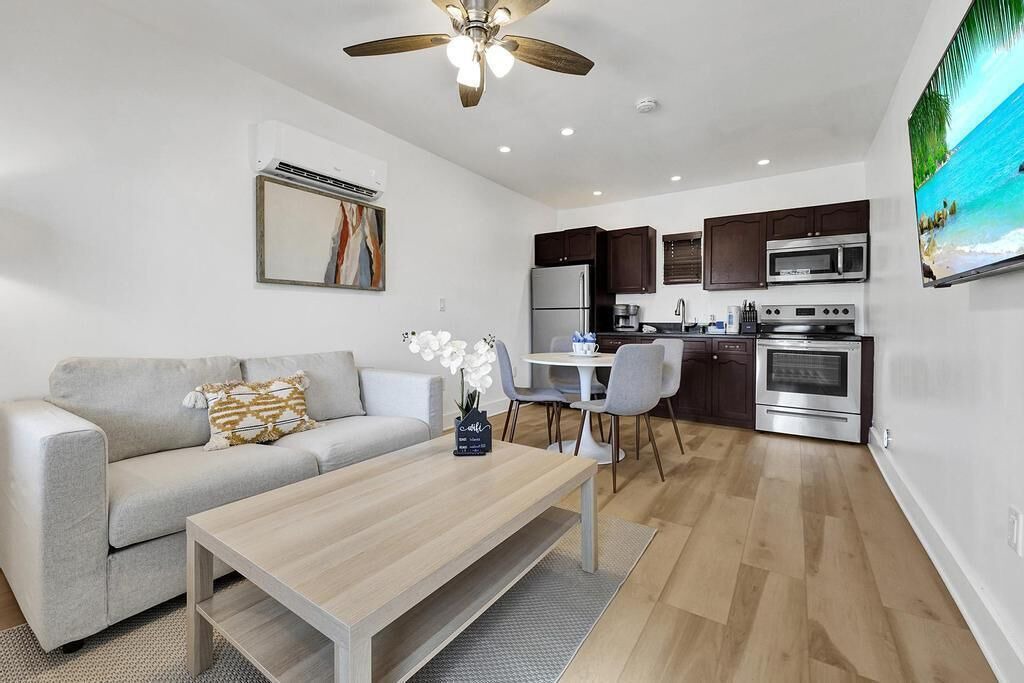 Photo of Livingroom in North Beach