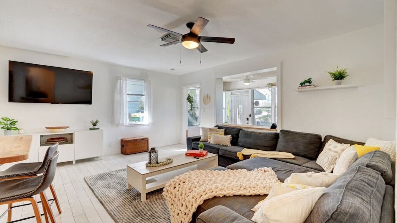 Photo of Livingroom in Deerfield Beach