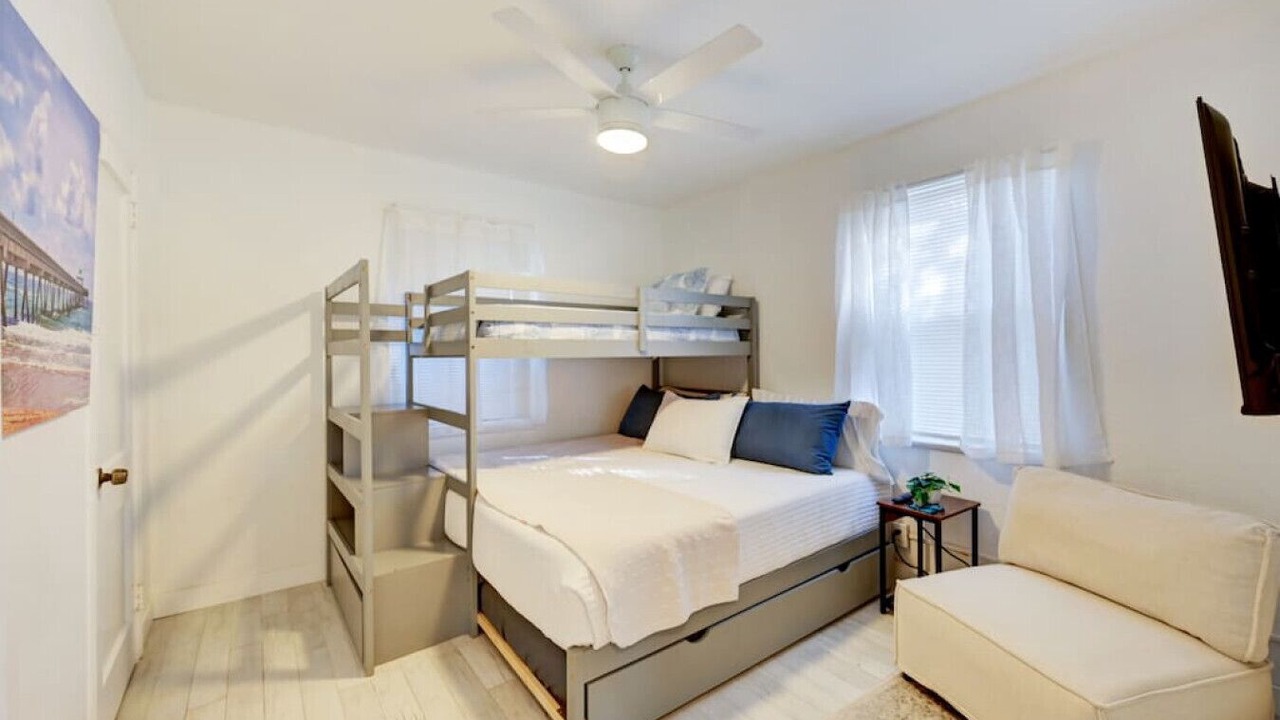 Photo of Bedroom in Deerfield Beach