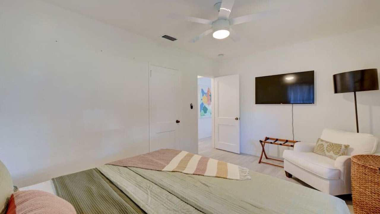 Photo of Bedroom in Deerfield Beach