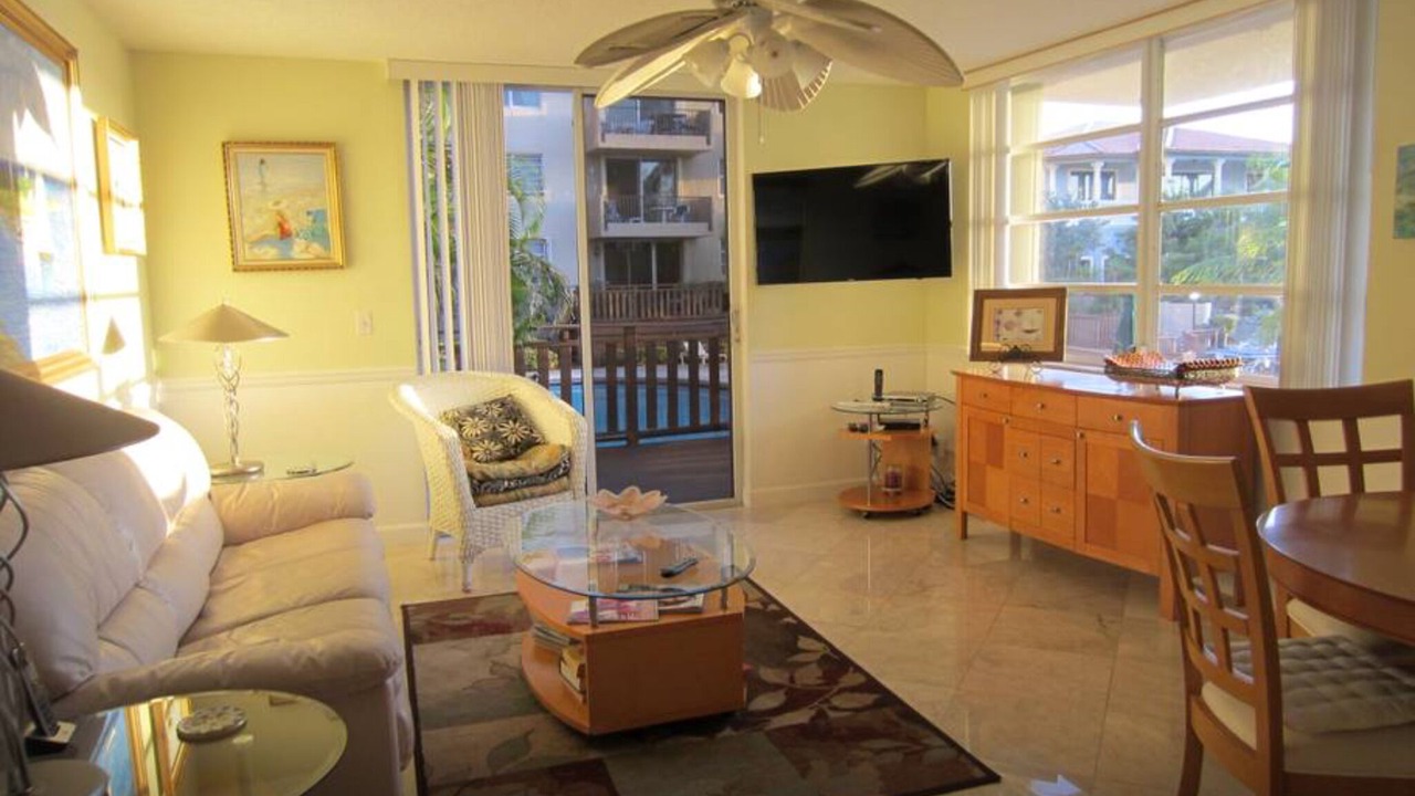 Photo of Livingroom in Pompano Isles