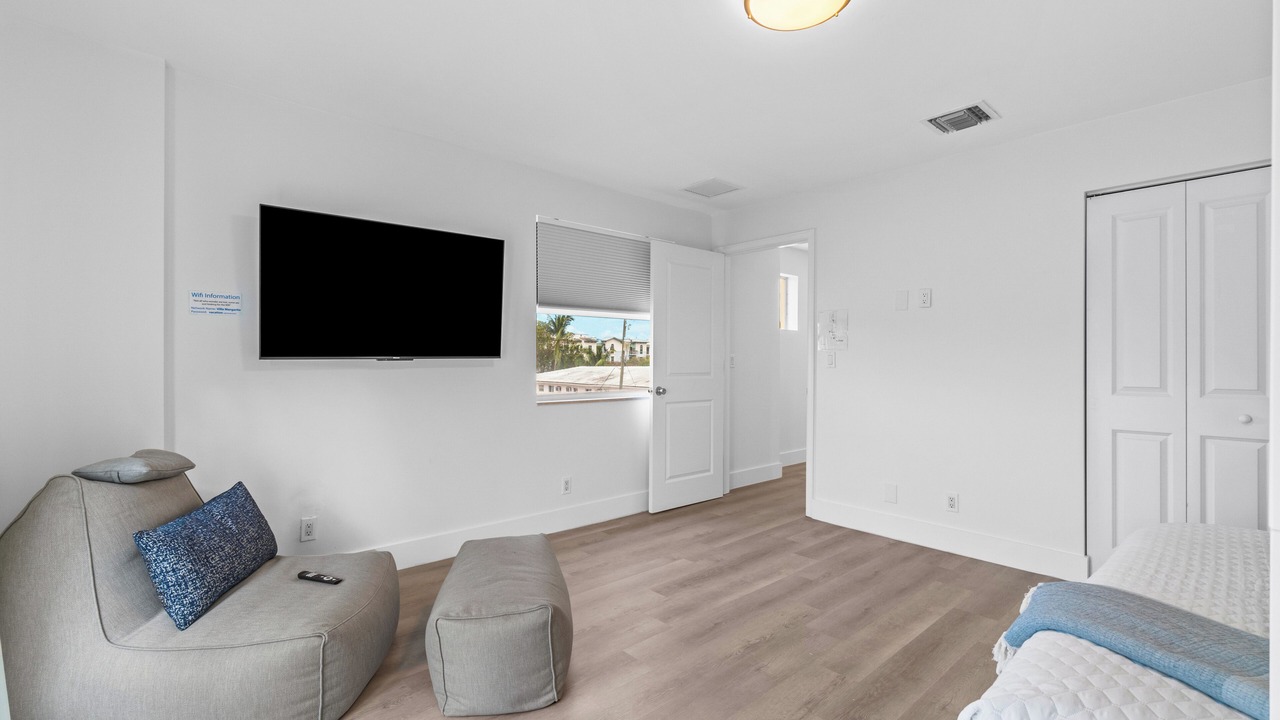 Photo of Bedroom in Lauderdale-by-the-Sea