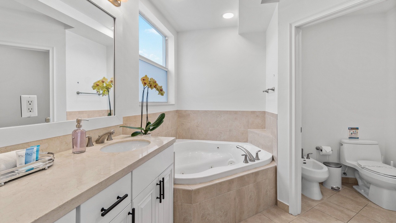 Photo of Bathroom in Lauderdale-by-the-Sea