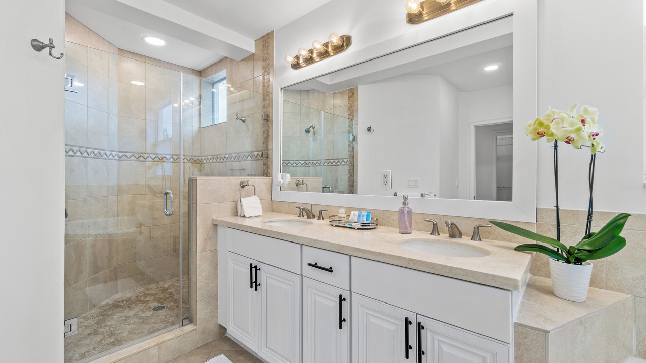 Photo of Bathroom in Lauderdale-by-the-Sea