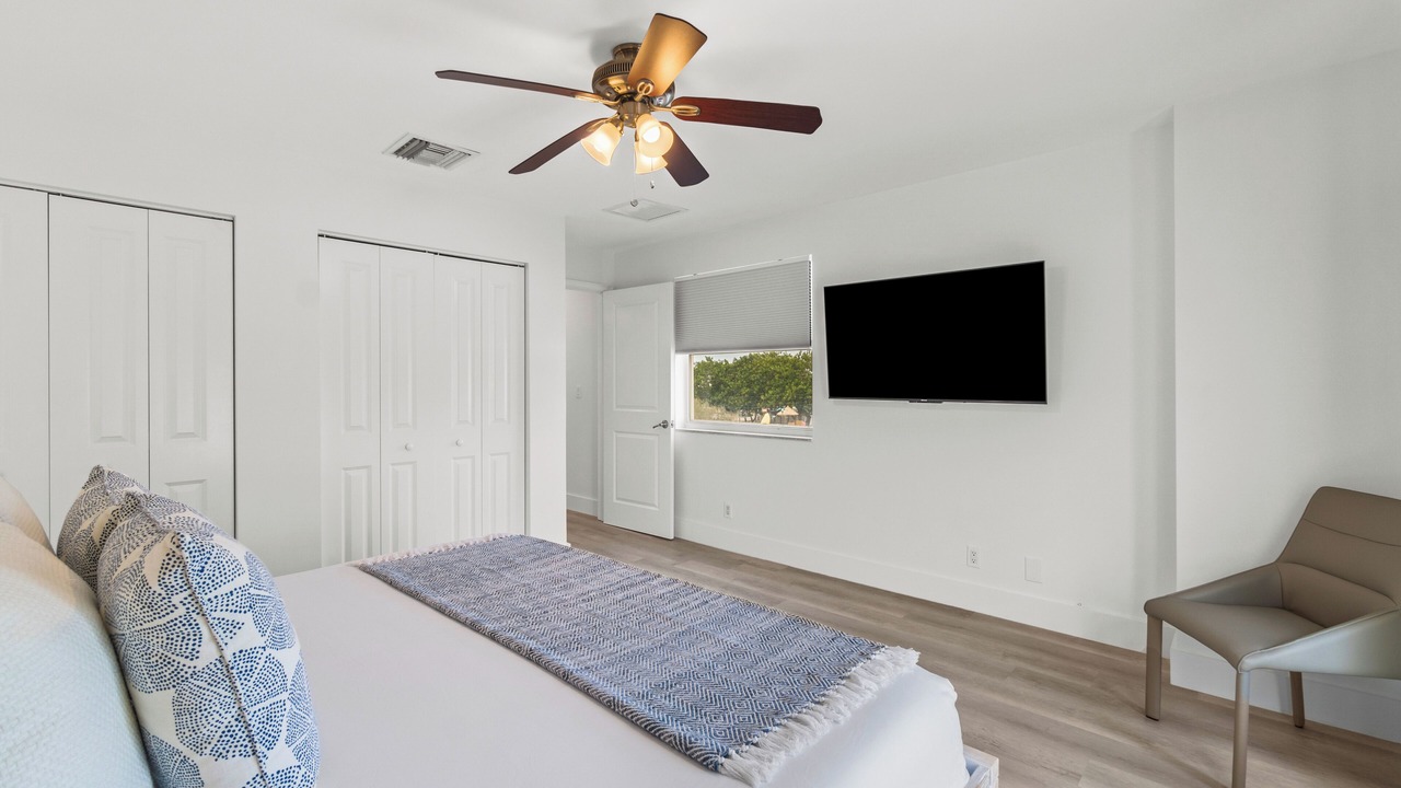 Photo of Bedroom in Lauderdale-by-the-Sea