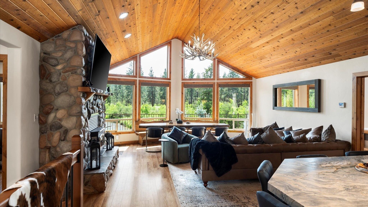 Photo of Bedroom in Lincoln County
