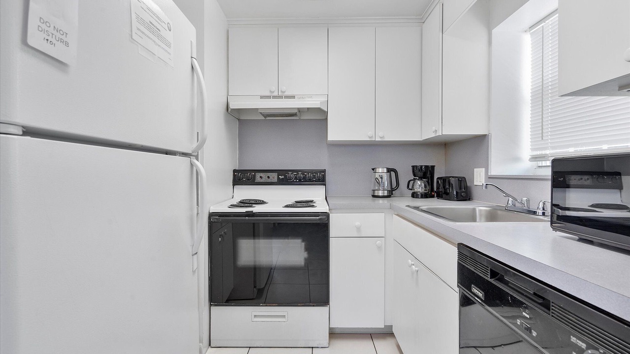 Photo of Kitchen in Hollywood Lakes