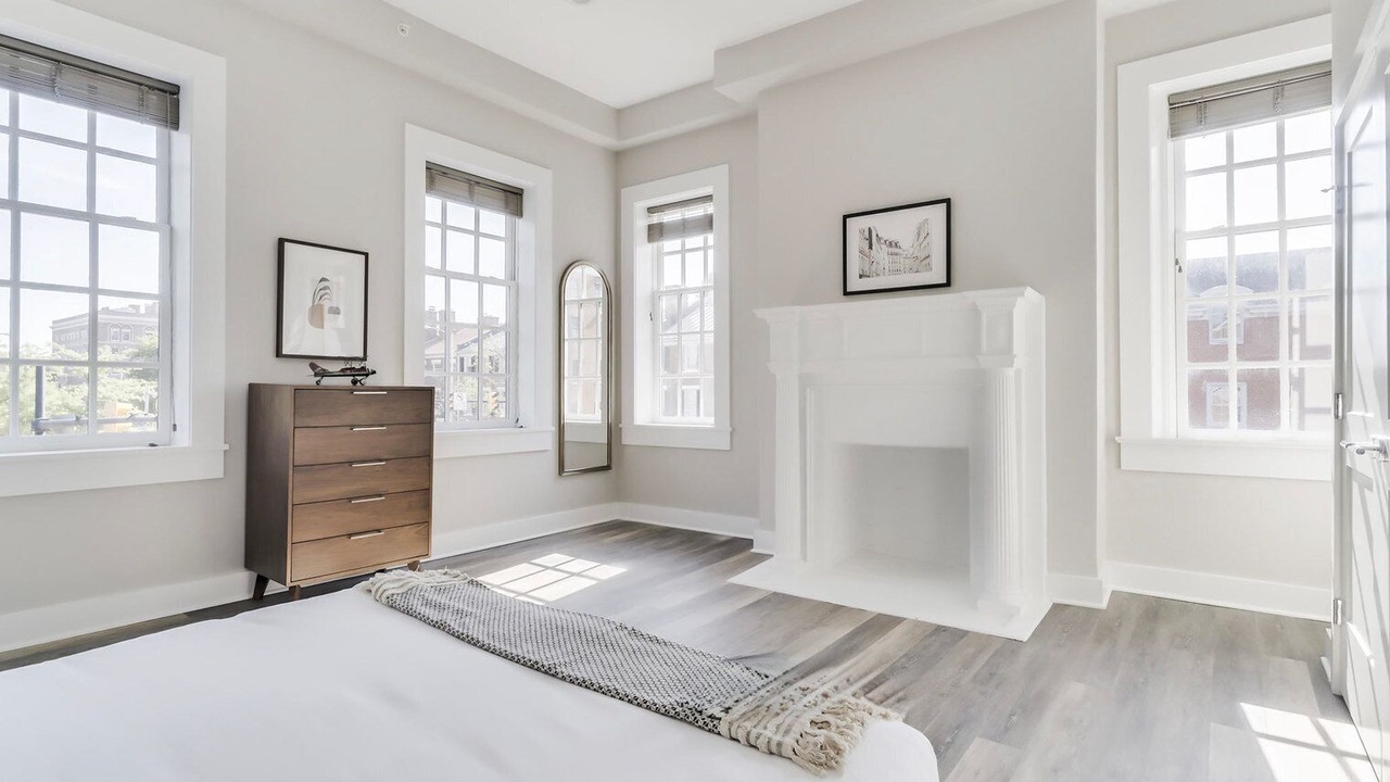 Photo of Bedroom in Jefferson Manor