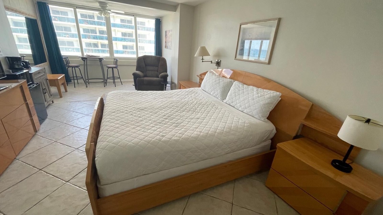 Photo of Bedroom in Galt Mile