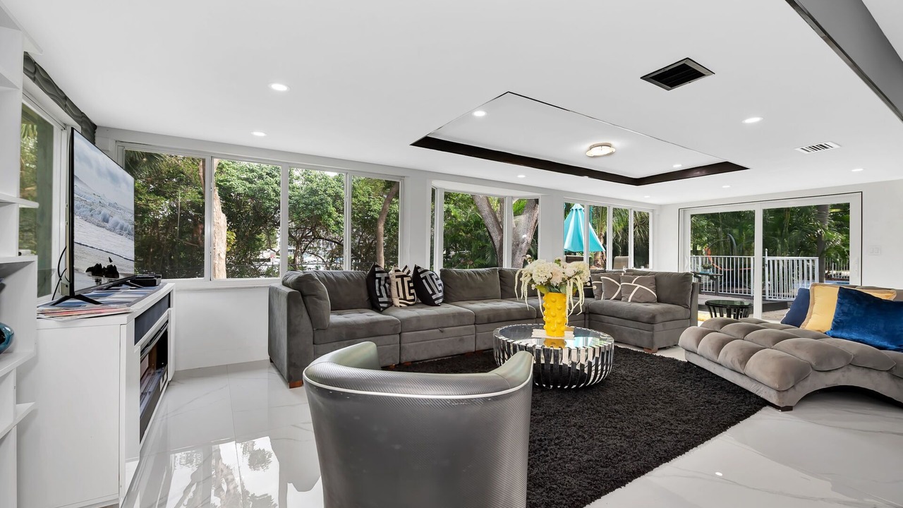 Photo of Livingroom in Deerfield Beach