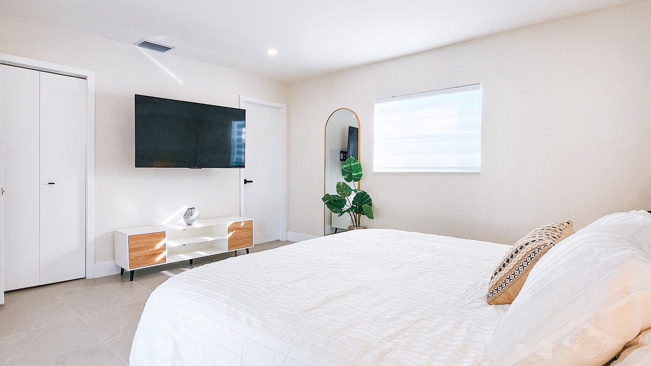 Photo of Bedroom in Dania Beach