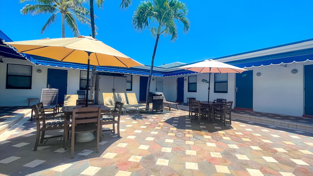 Photo of Outdoor in Hollywood Lakes