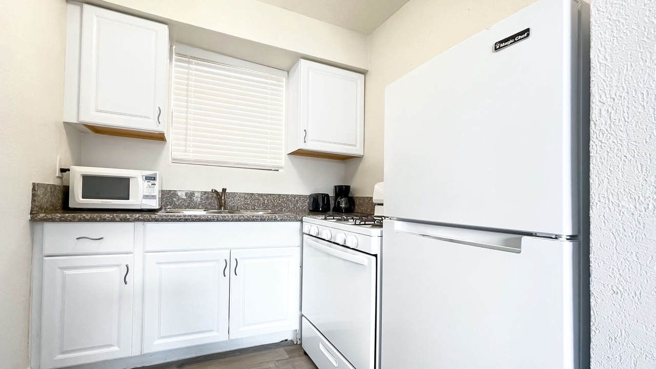 Photo of Kitchen in Hollywood Lakes