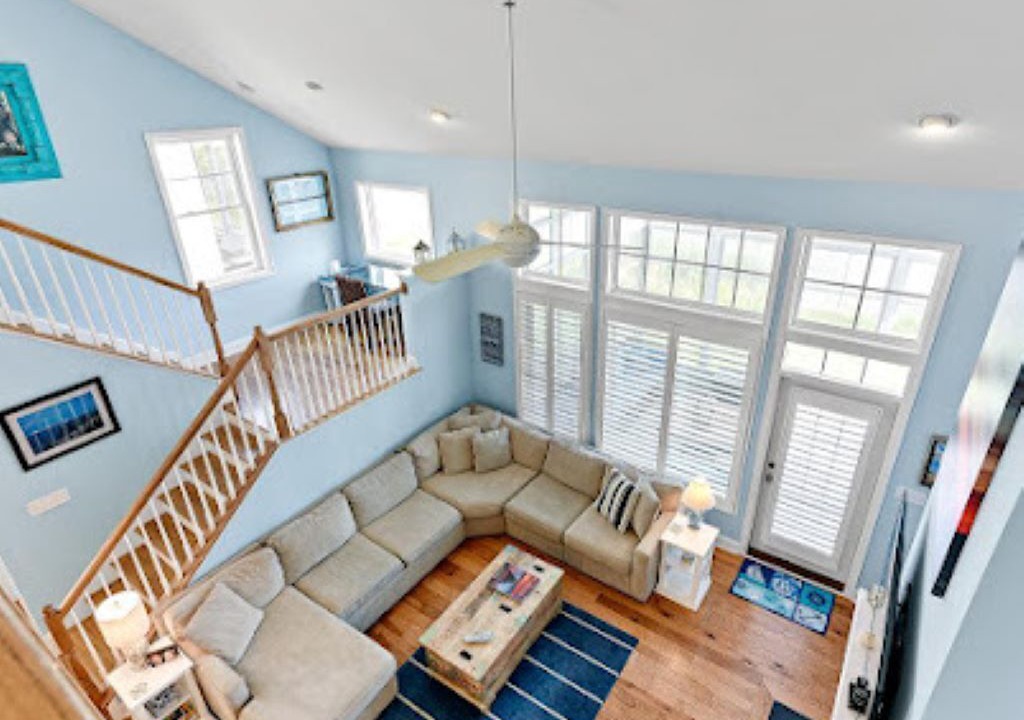 Photo of Livingroom in Bayside