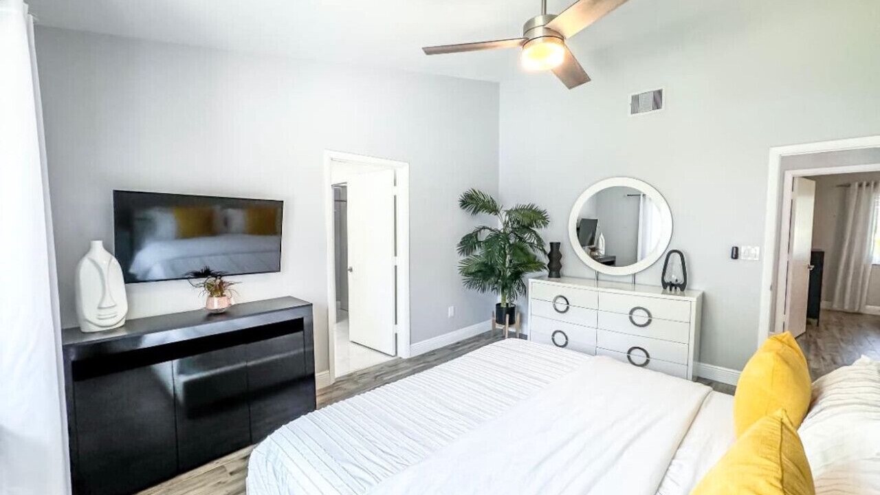 Photo of Bedroom in Lake Ida Shores