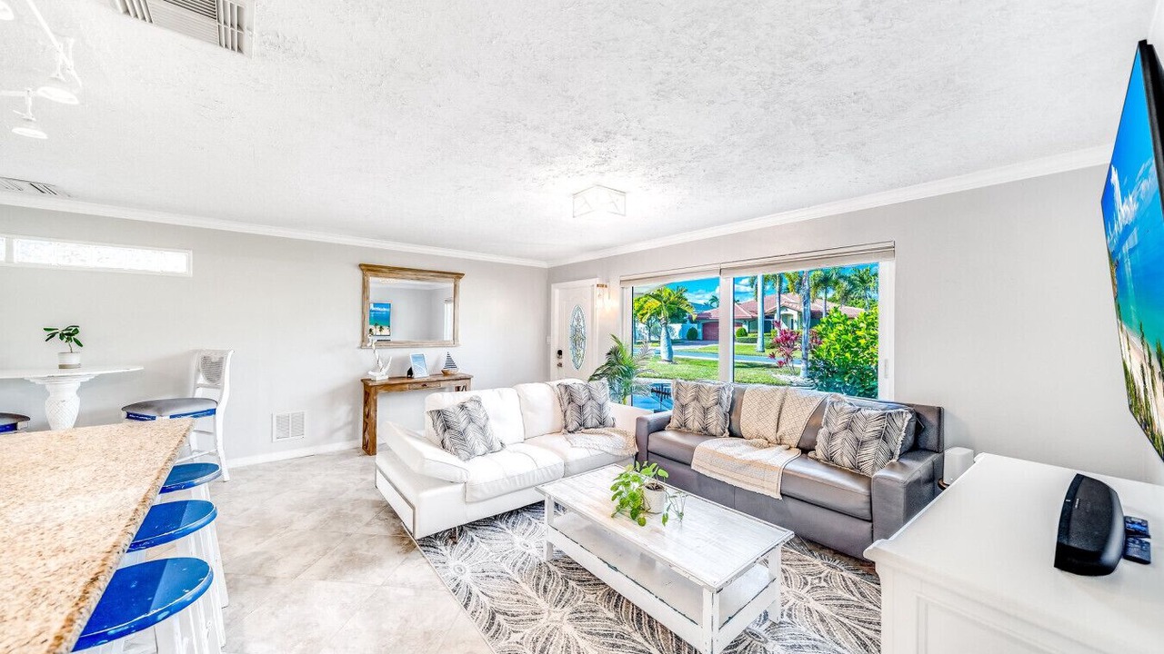 Photo of Livingroom in Garden Isles