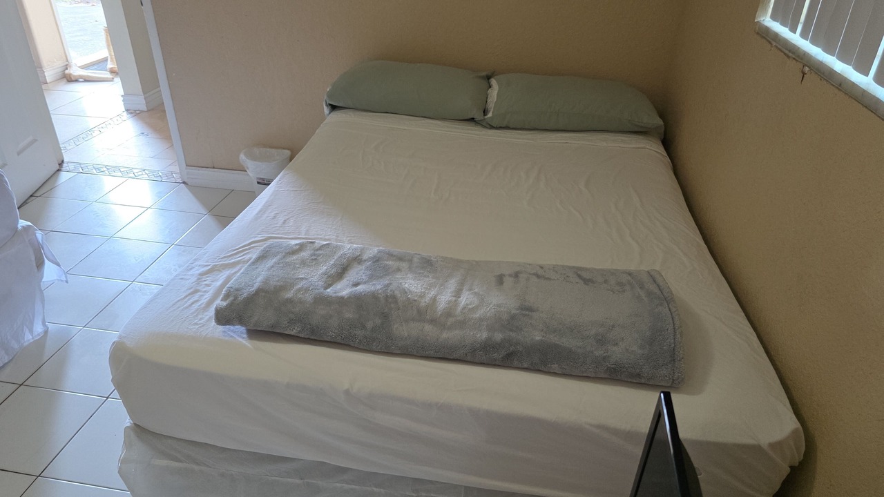 Photo of Bedroom in Lauderhill