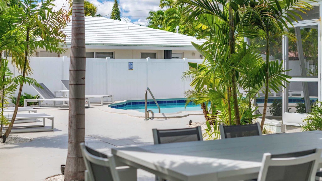 Photo of Outdoor in Dolphin Isles