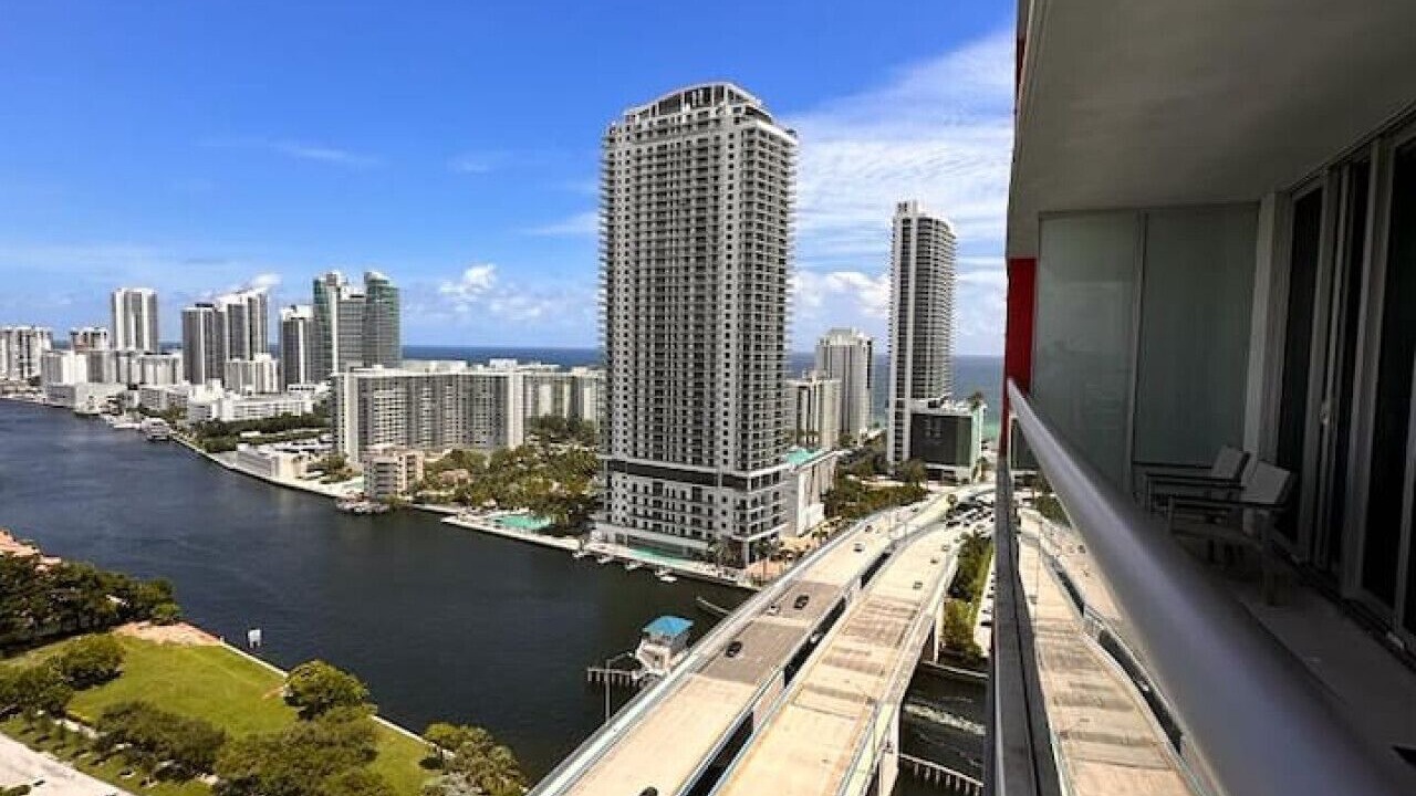 Photo of Patio Balcony in Hallandale Beach
