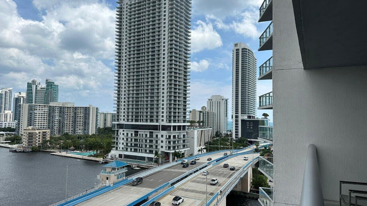 Photo of Patio Balcony in Hallandale Beach