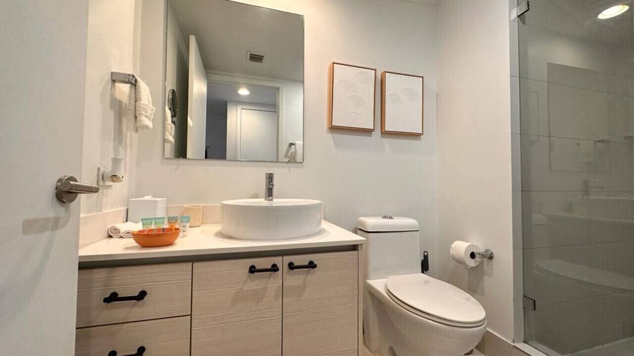 Photo of Bathroom in Hallandale Beach