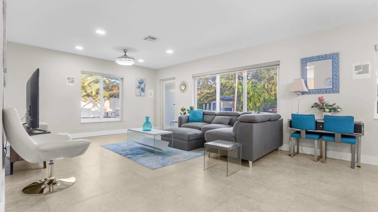Photo of Livingroom in Coral Ridge