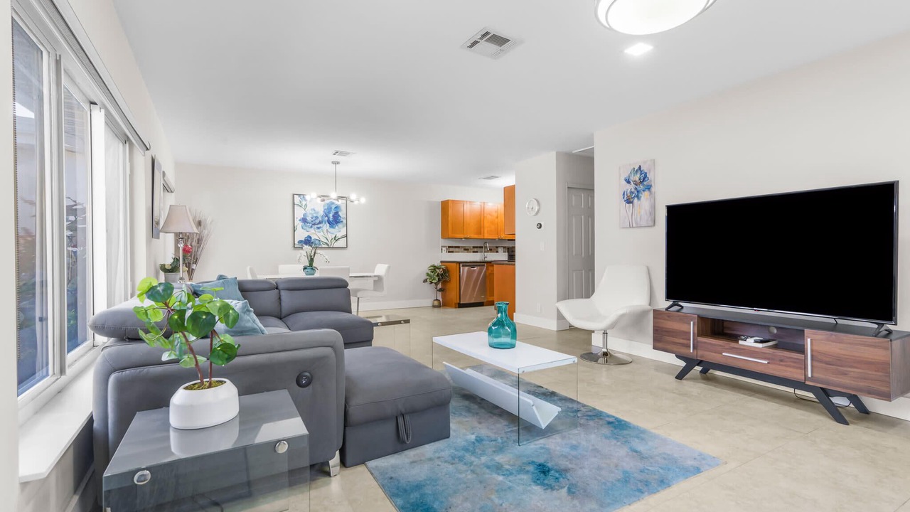 Photo of Livingroom in Coral Ridge